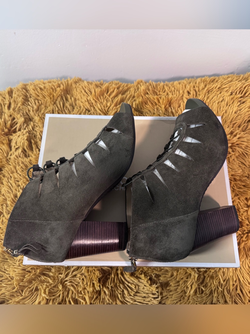 Michael Kors Olive Green Suede Peep Toe Block Heel Booties Size 9.5